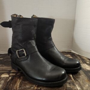 Women's Frye leather short boot size 8.5